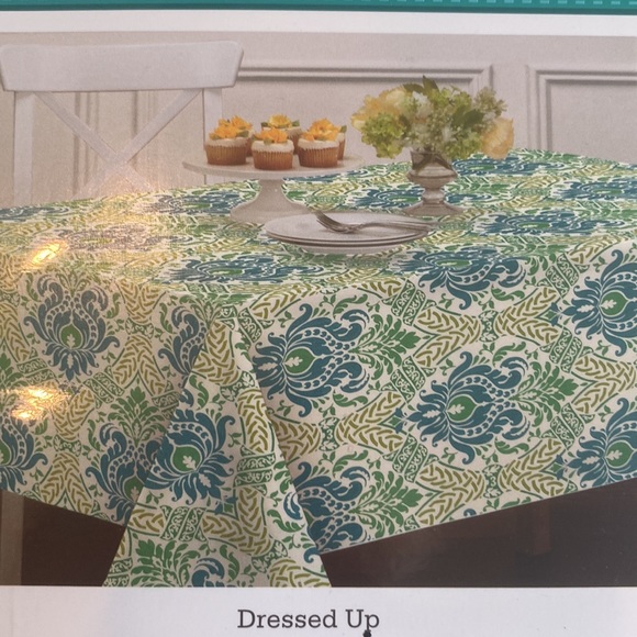 NWOT Waverly Indoor/Outdoor Water Repellent Tablecloth - Picture 6 of 6